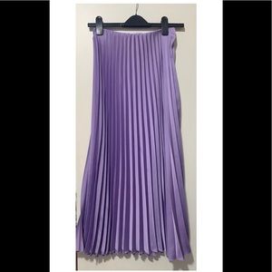 Zara  lavender pleated skirt size.XS